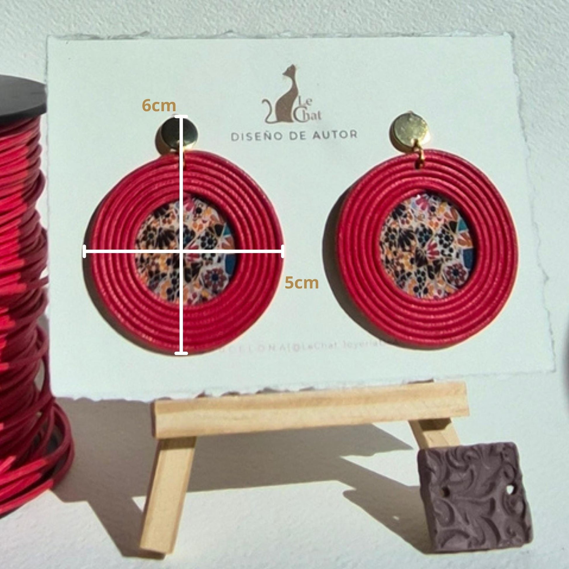 Pendientes Rojo Carmín Trencadís Gaudí Joyería de Autor en Algodón y Resina Grandes Edición Limitada 30 con Certificado de Autenticidad