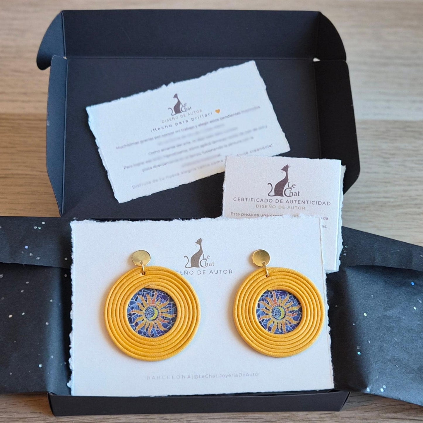 Pendientes Amarillos Grandes de Trencadís Gaudí Joyería de Autor en Algodón y Resina Edición Limitada de 30 con Certificado de Autenticidad