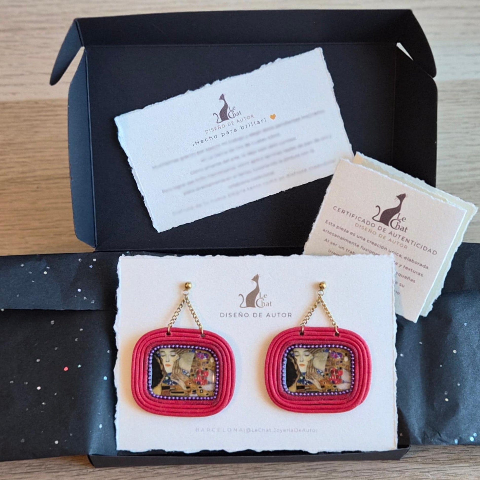 Pendientes Klimt Joyería de Autor Formato Galería Rojo y Resina Pieza Única Obra de Colección con Certificado de Autenticidad