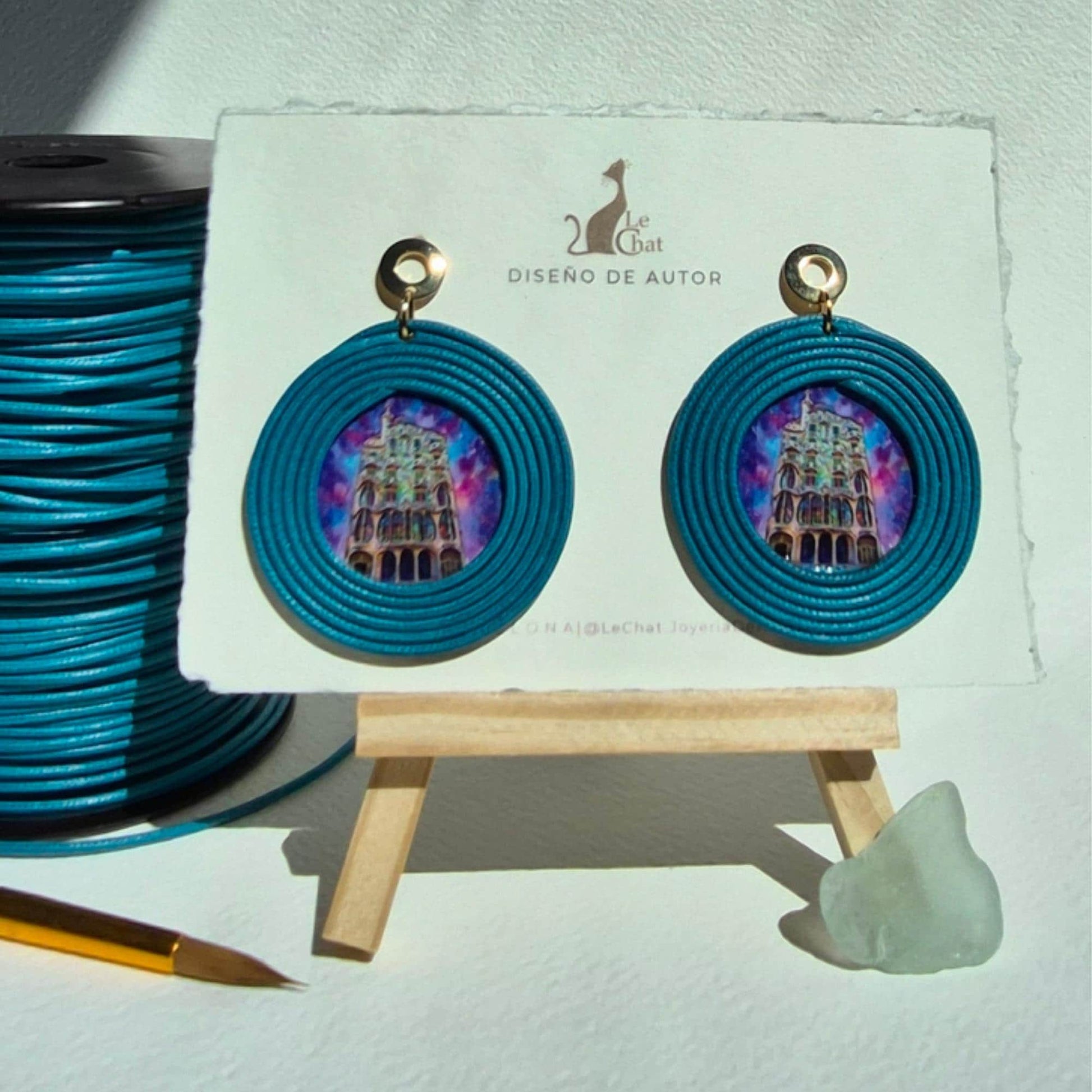 Pendientes Casa Batlló Joyería de Autor en Algodón Turquesa Intenso Grandes y Resina Edición Limitada 30 con Certificado de Autenticidad