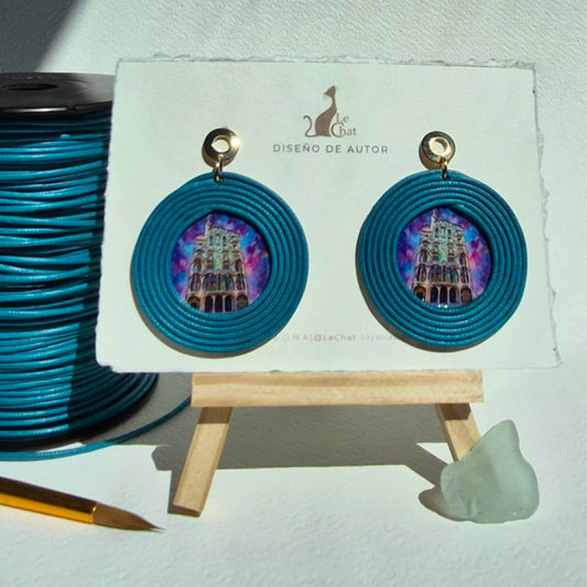 Pendientes Casa Batlló Joyería de Autor en Algodón Turquesa Intenso Grandes y Resina Edición Limitada 30 con Certificado de Autenticidad