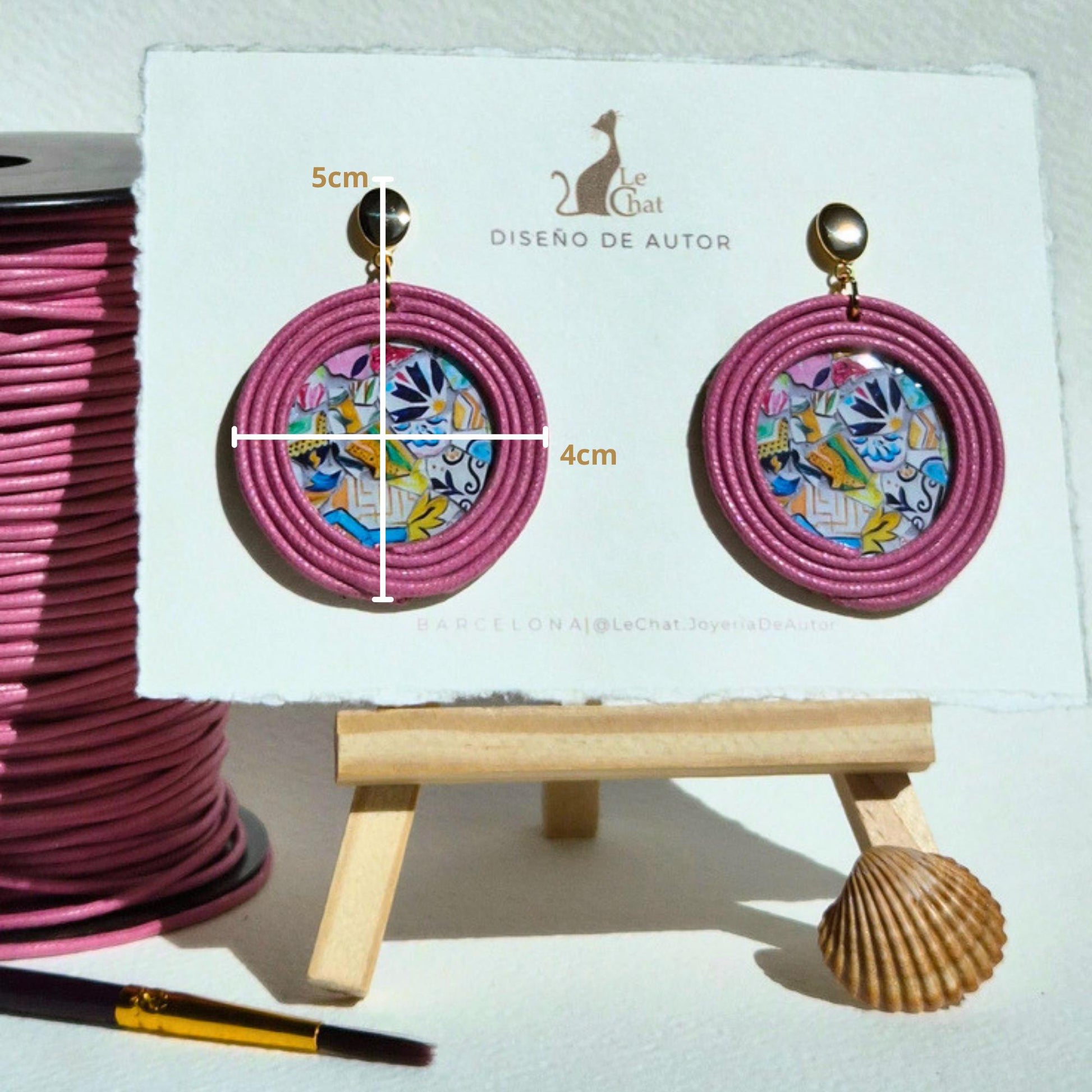 Pendientes Rosa Intenso Grandes en Trencadís Gaudí Joyería de Autor en Algodón y Resina Edición Limitada 30 con Certificado de Autenticidad