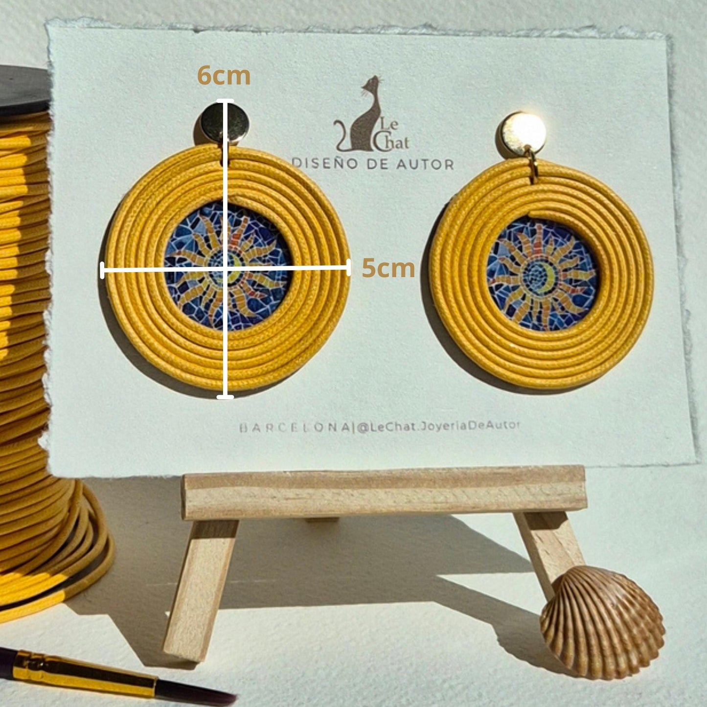 Pendientes Amarillos Grandes de Trencadís Gaudí Joyería de Autor en Algodón y Resina Edición Limitada de 30 con Certificado de Autenticidad