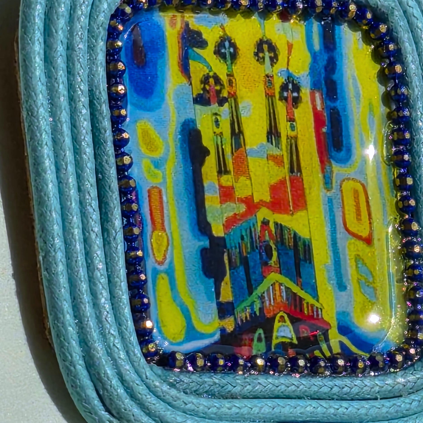 Pendientes Sagrada Familia Joyería de Autor Cuadrados en Algodón Azul Aguamarina y Resina Pieza Única con Certificado de Autenticidad