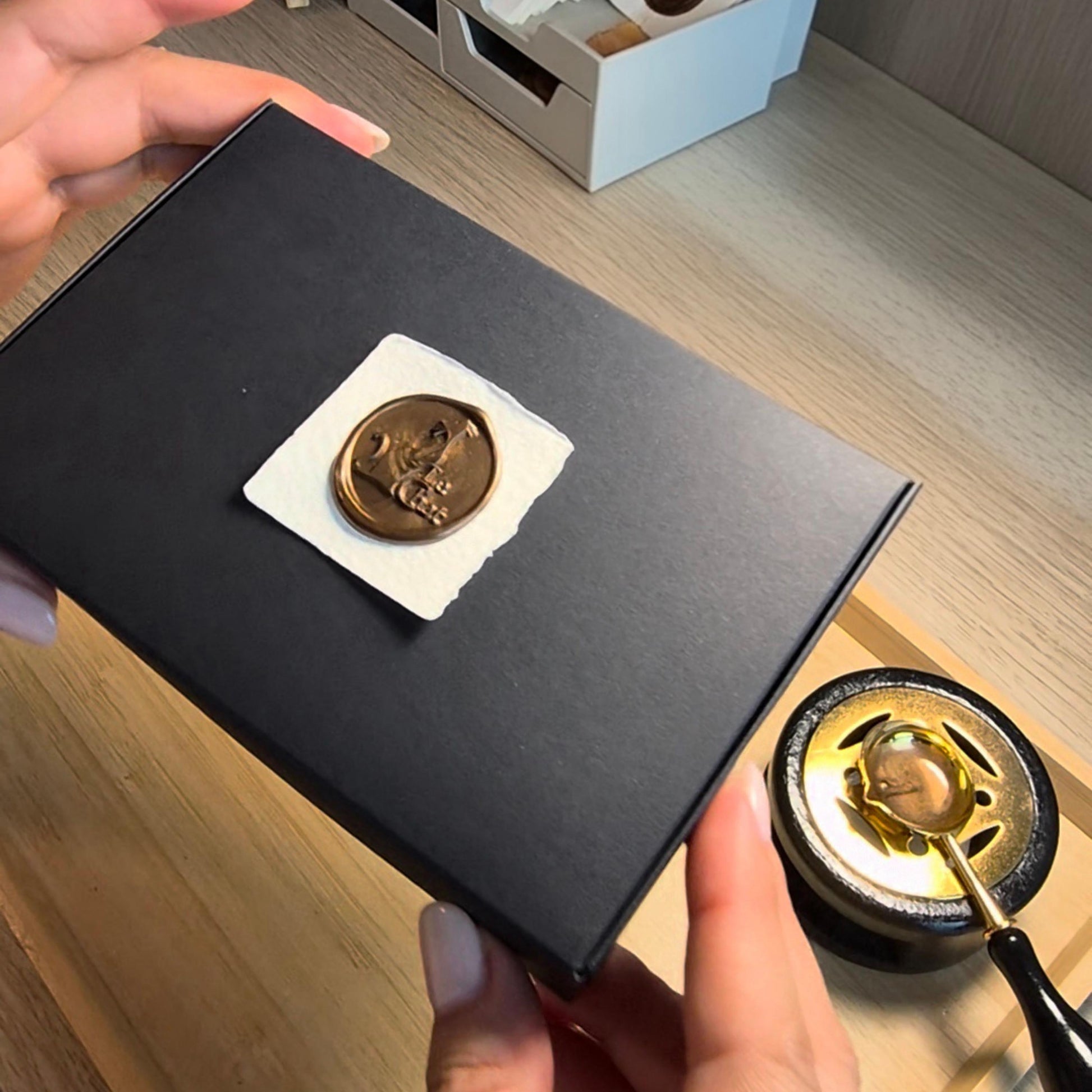 Pendientes Parque Güell Joyería de Autor Rectangulares Algodón Turquesa y Resina Pieza Única con Certificado de Autenticidad