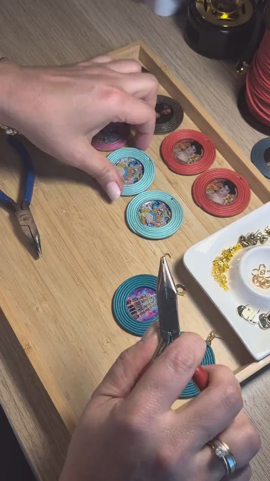 Pendientes Trencadís Gaudí Joyería de Autor en Algodón Azul Aguamarina Grandes y Resina Edición Limitada 30 con Certificado de Autenticidad